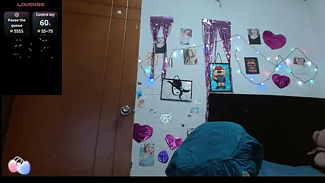 Saray extrovert  online show from 19, 2, 2025