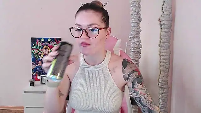 miaacatt online show from 3, 10, 2025