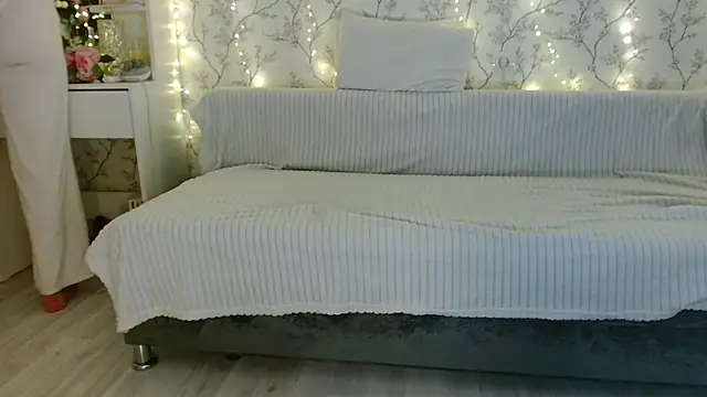 Imcarrieberry online show from 18, 3, 2025