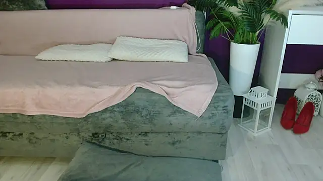 Imcarrieberry online show from 22, 9, 2025