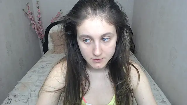 Snapshot of Holliy_Cooper chatting on 20, 5, 2026 Holliy Cooper online show from 20, 5, 2026