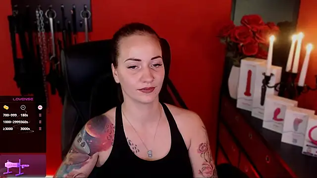 Snapshot of _Jane_Warren_ chatting on 5, 2, 2025 Jane Warren online show from 5, 2, 2025