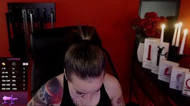 Snapshot of _Jane_Warren_ chatting on 5, 2, 2025 Jane Warren online show from 5, 2, 2025