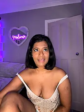 Snapshot of RoseMelanie chatting on 12, 11, 2025 RoseMelanie online show from 12, 11, 2025