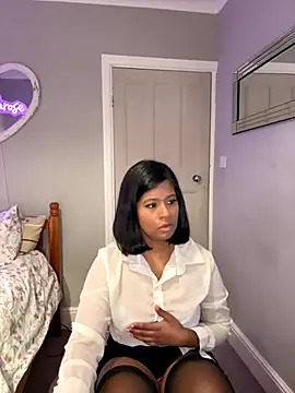 Snapshot of RoseMelanie chatting on 16, 11, 2025 RoseMelanie online show from 16, 11, 2025