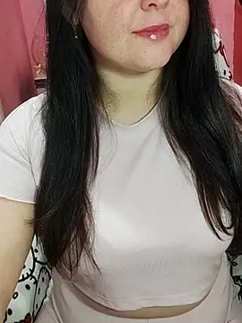 Snapshot of ErikaVlovely chatting on 30, 10, 2025 ErikaVlovely online show from 30, 10, 2025