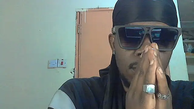 Snapshot of BIGDICKMULLAH chatting on 4, 10, 2025 BIGDICKMULLAH online show from 4, 10, 2025