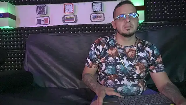 Snapshot of Dulce_yors chatting on 3, 1, 2025 Dulce yors online show from 3, 1, 2025