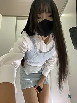 Asia-Lynn online show from 8, 11, 2025