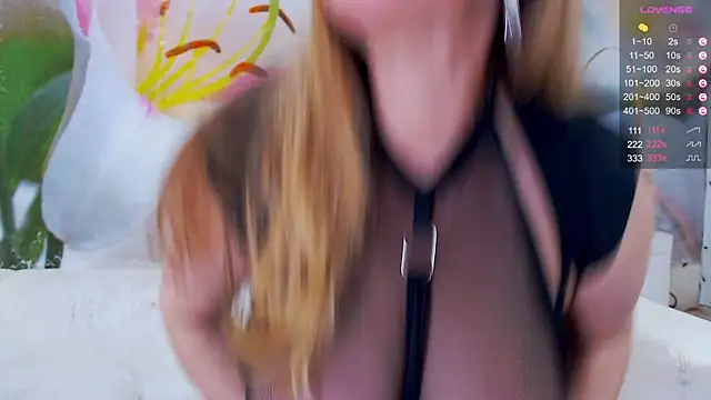 Lilly Diaz online show from 27, 3, 2026