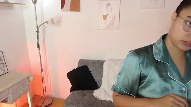  Kim  M online show from 20, 9, 2025