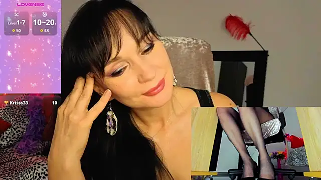 Snapshot of Sofia_Ford chatting on 3, 11, 2025 Sofia Ford online show from 3, 11, 2025