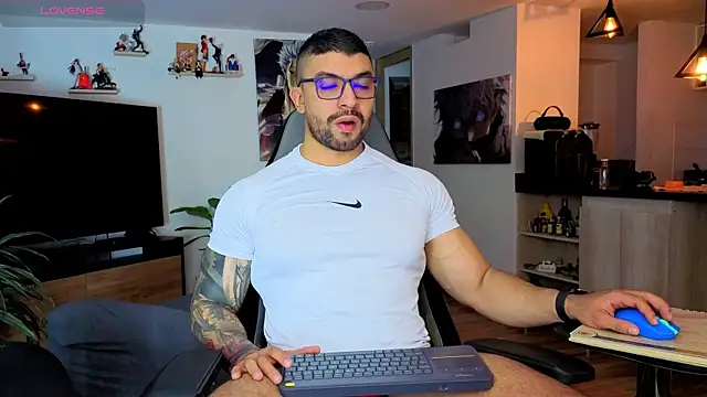 Snapshot of Michael_Diamond chatting on 23, 12, 2025 Michael Diamond online show from 23, 12, 2025