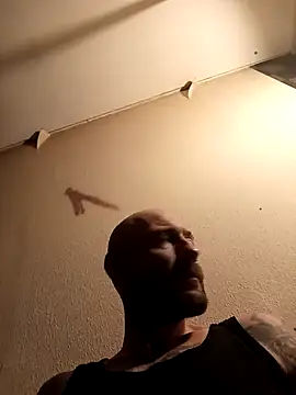 Snapshot of PIercingBoy38 chatting on 17, 11, 2025 PIercingBoy38 online show from 17, 11, 2025