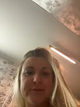 Bella-Tight online show from 4, 2, 2026