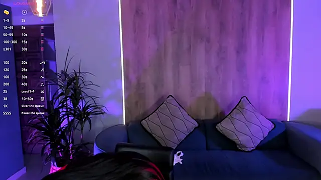 Snapshot of LizzHamilton__ chatting on 31, 12, 2024 LizzHamilton online show from 31, 12, 2024