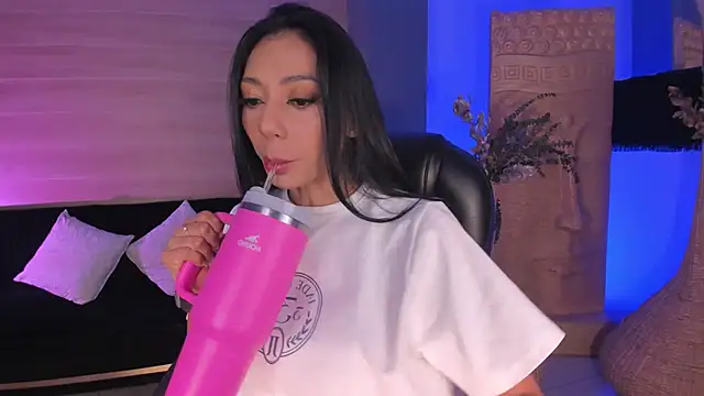 Snapshot of LizzHamilton__ chatting on 24, 9, 2025 LizzHamilton online show from 24, 9, 2025