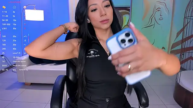 Snapshot of LizzHamilton__ chatting on 10, 10, 2025 LizzHamilton online show from 10, 10, 2025