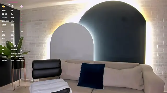 LizzHamilton   online show from 23, 3, 2026