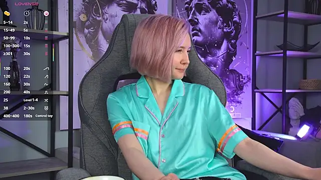 ReiYosimoto online show from 3, 11, 2025