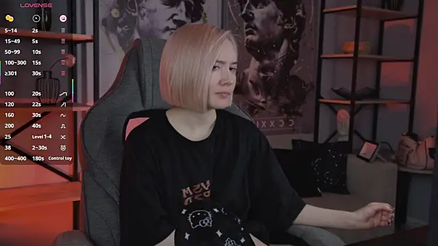 ReiYosimoto online show from 9, 11, 2025