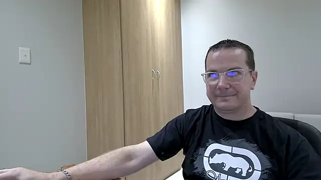 BrettJ81 online show from 4, 3, 2025