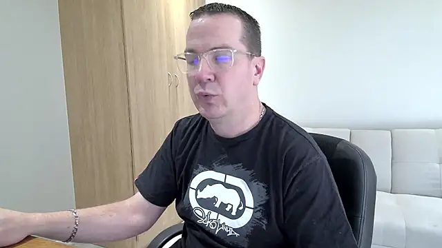 BrettJ81 online show from 19, 9, 2025