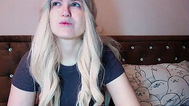 Sara4uu online show from 23, 11, 2025