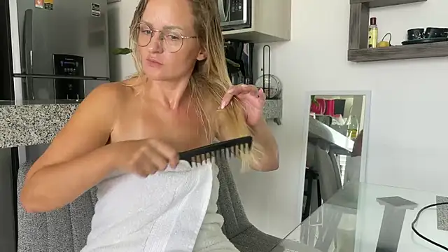 mommy nadin online show from 5, 3, 2025