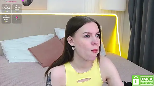 Snapshot of AmaliaBell chatting on 10, 10, 2025 AmaliaBell online show from 10, 10, 2025