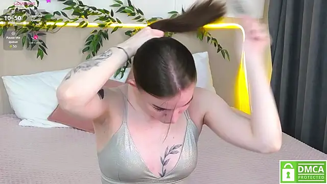 Snapshot of AmaliaBell chatting on 25, 10, 2025 AmaliaBell online show from 25, 10, 2025