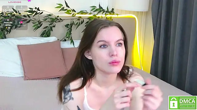 Snapshot of AmaliaBell chatting on 26, 10, 2025 AmaliaBell online show from 26, 10, 2025