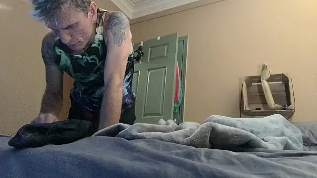 leahcimnikral online show from 14, 11, 2025