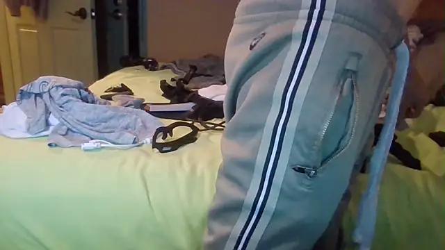 leahcimnikral online show from 17, 12, 2025