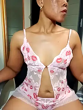 BabySweetDee online show from 3, 2, 2025