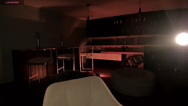 AmyArmstrong online show from 21, 1, 2025