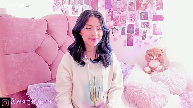 Snapshot of natalie_jaensen chatting on 14, 2, 2025 natalie jaensen online show from 14, 2, 2025