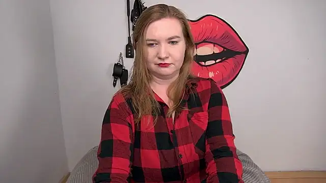 LaraDream online show from 4, 11, 2025