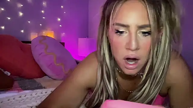 Snapshot of Fitnessbabe69 chatting on 29, 12, 2024 Fitnessbabe69 online show from 29, 12, 2024