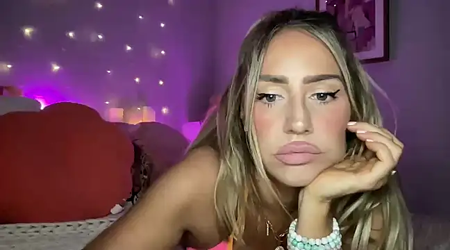 Snapshot of Fitnessbabe69 chatting on 16, 3, 2025 Fitnessbabe69 online show from 16, 3, 2025