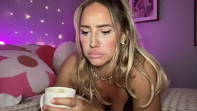 Snapshot of Fitnessbabe69 chatting on 21, 3, 2025 Fitnessbabe69 online show from 21, 3, 2025