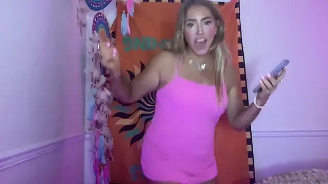 Snapshot of Fitnessbabe69 chatting on 2, 12, 2025 Fitnessbabe69 online show from 2, 12, 2025